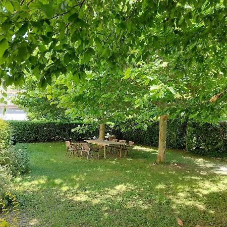 Maison De Charme * Saint-Georges-des-Agoûts