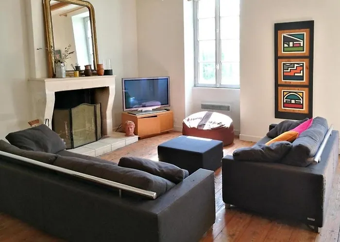 Maison De Charme * Saint-Georges-des-Agoûts