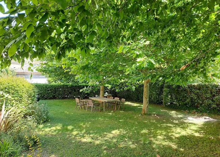 Maison De Charme * Saint-Georges-des-Agoûts